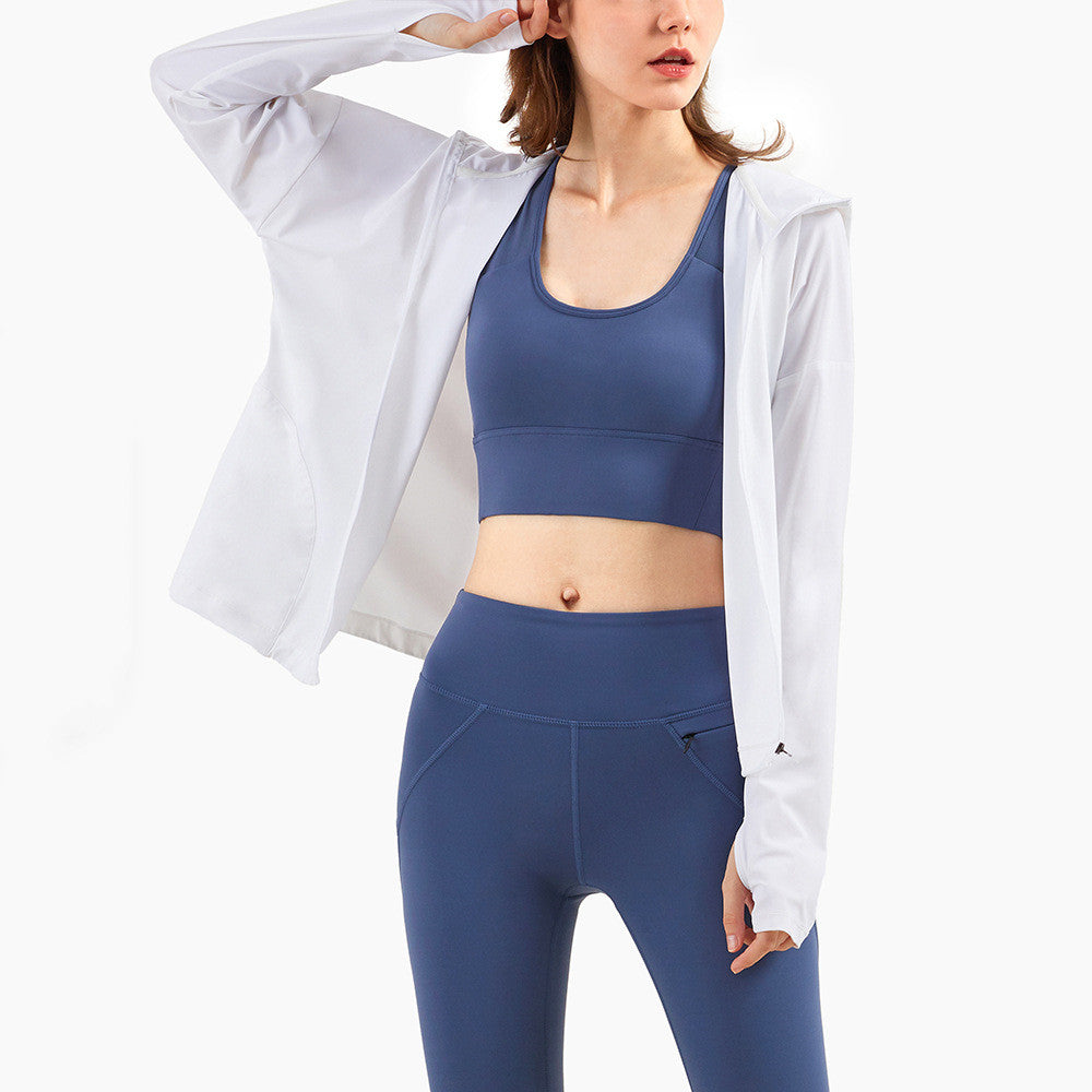 Hooded loose fit gym suit with close lock zipper